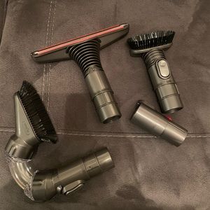 Dyson V7 animal accessories